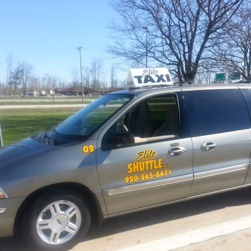 How do I get a taxi in Green Bay & Brown County?