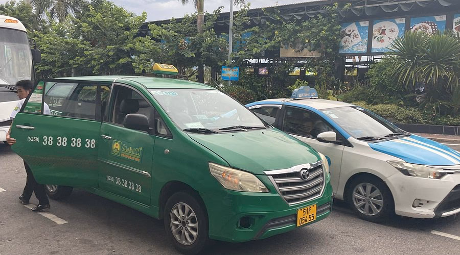 Will Green and Smart Mobility launch electric taxi services in Vietnam?