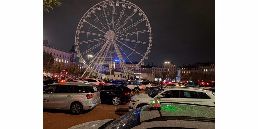 Pourquoi les taxis sont-ils en grève à Lyon ?