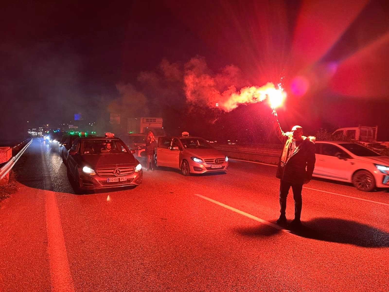 Qui a renversé les chauffeurs de taxis à Marseille ?