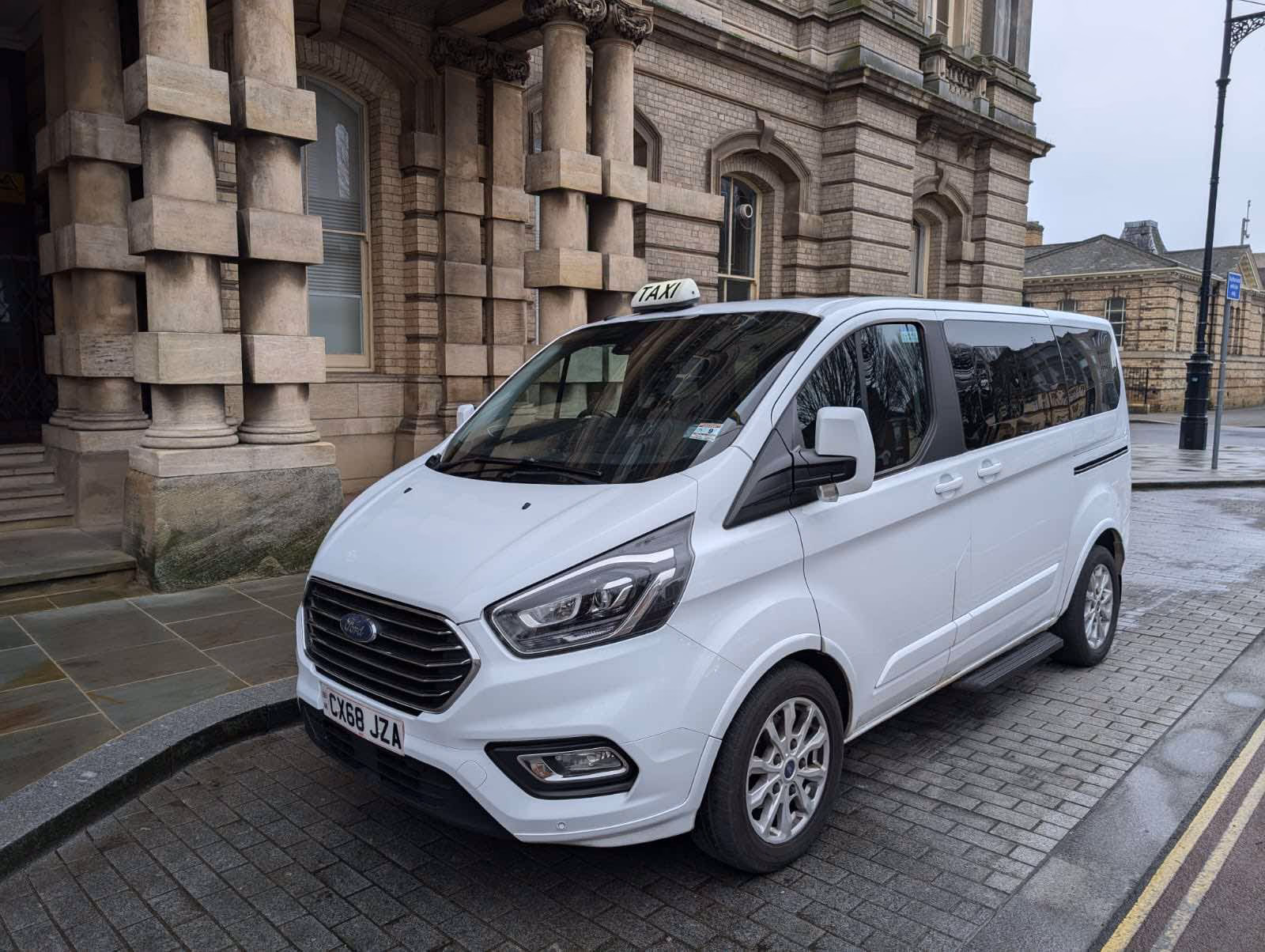 What airport is closest to Grimsby?