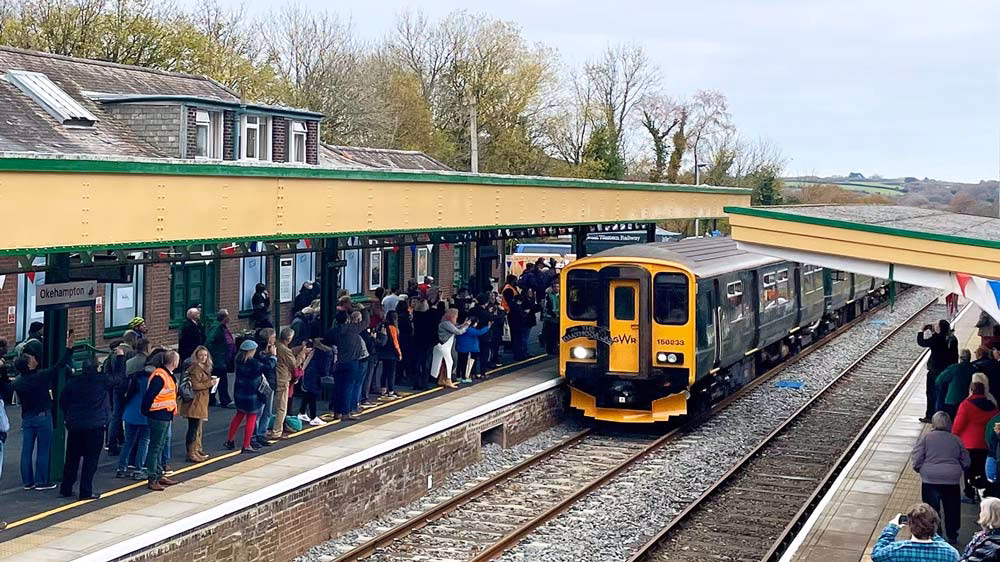 How does Exmouth taxi fare calculator work?