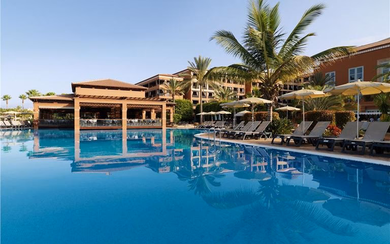 What is the H10 Costa Adeje palace'stay Green' programme?