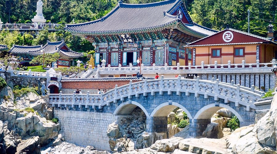 How to get from Haeundae Beach (station) to Haedong Yonggungsa?