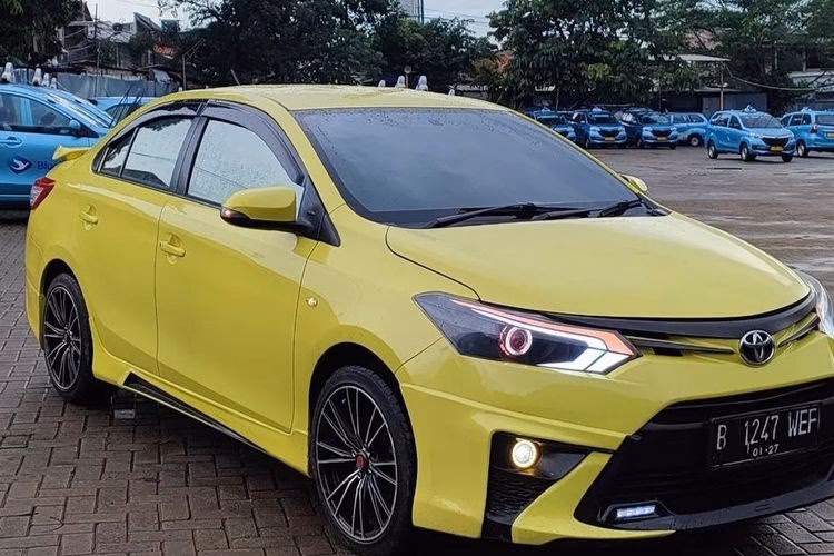 Berapa harga Toyota Vios bekas taksi?
