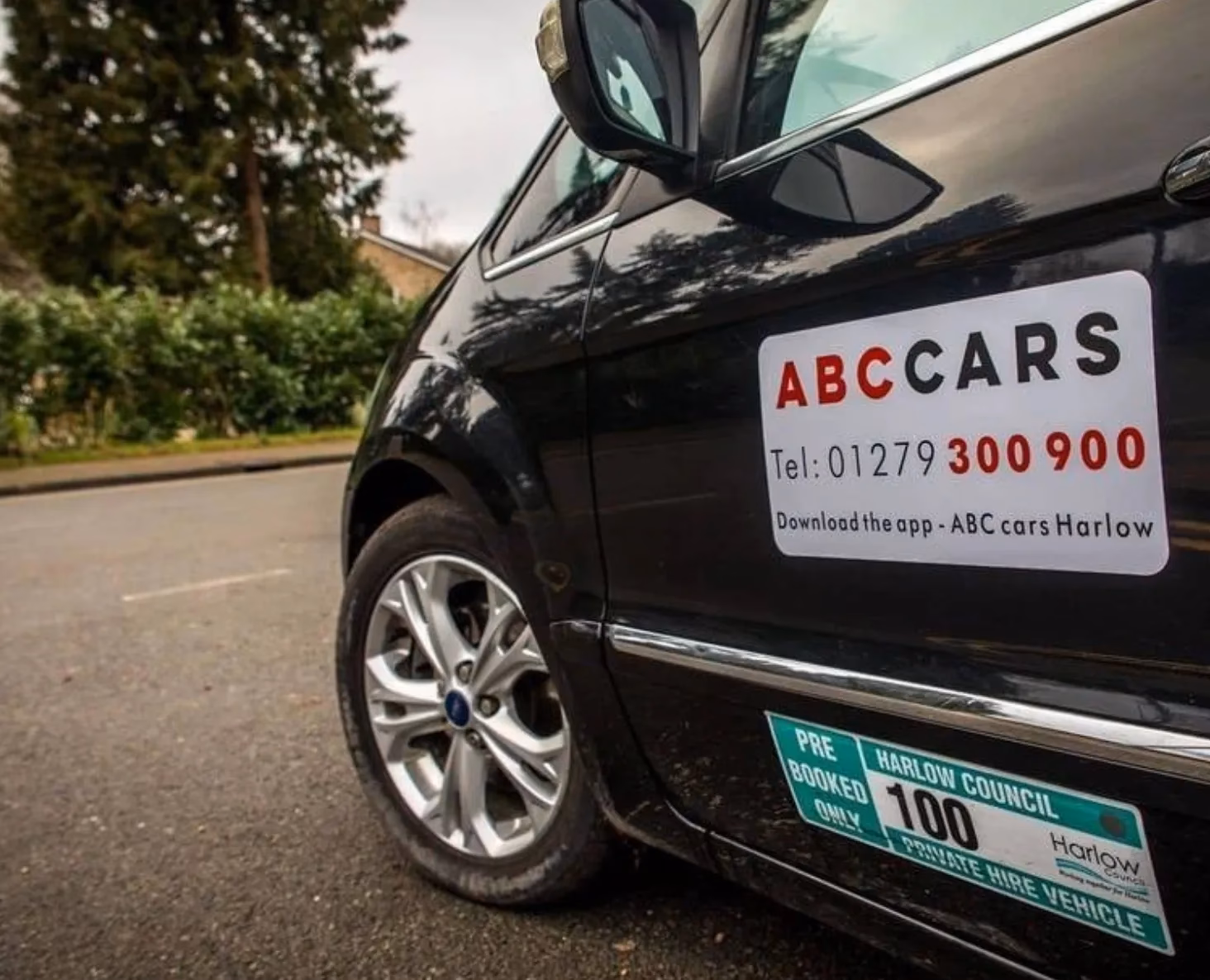 How do I get a cab in Harlow?