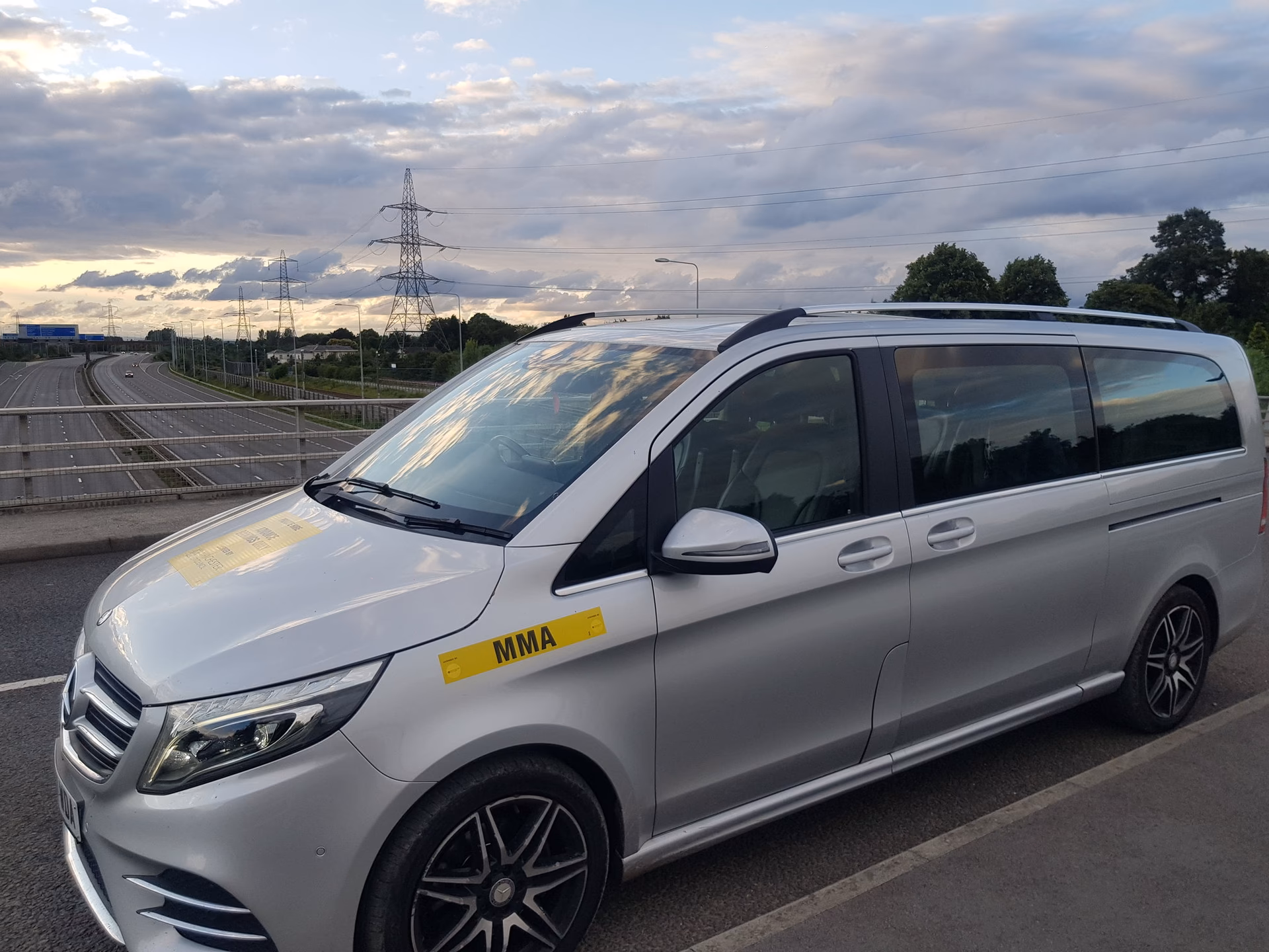 Where is Cresta cars (taxi) in Manchester?