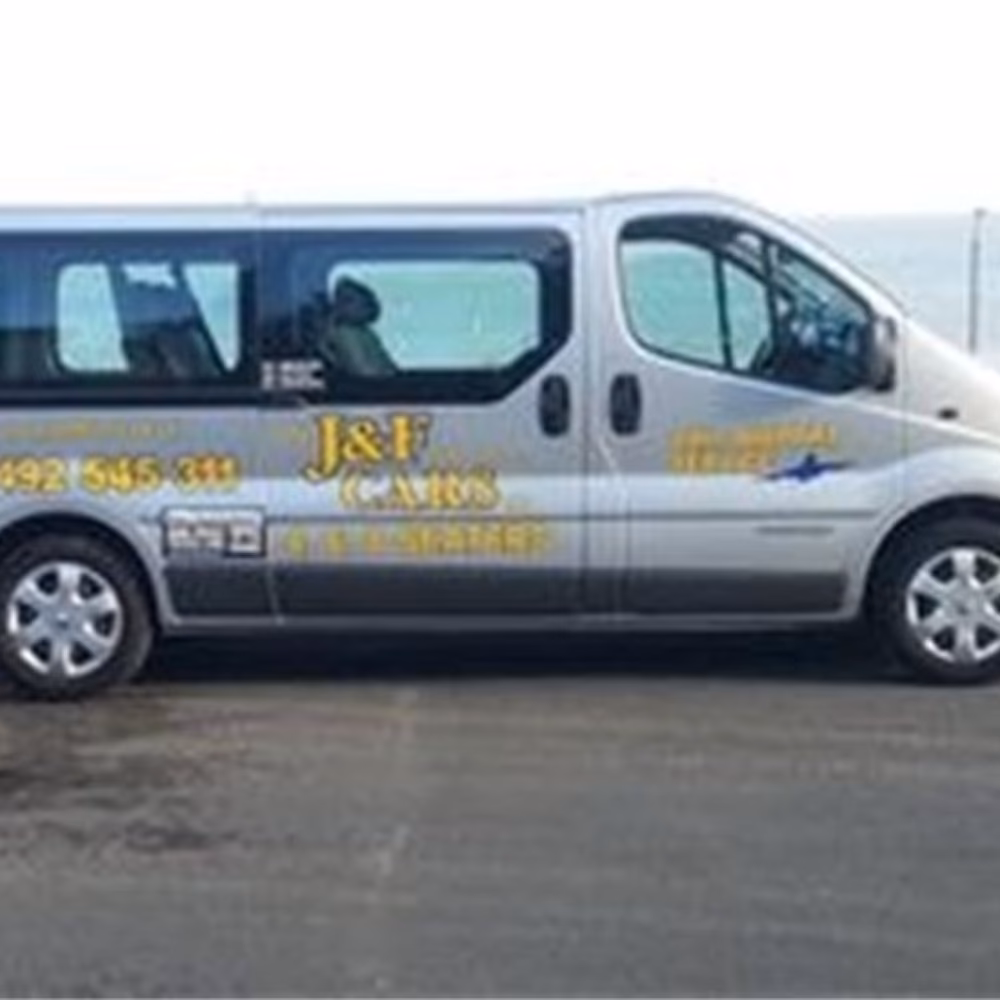 Does Harveys taxi take credit cards?