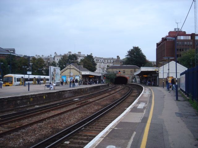 Where is Maidstone West railway station?