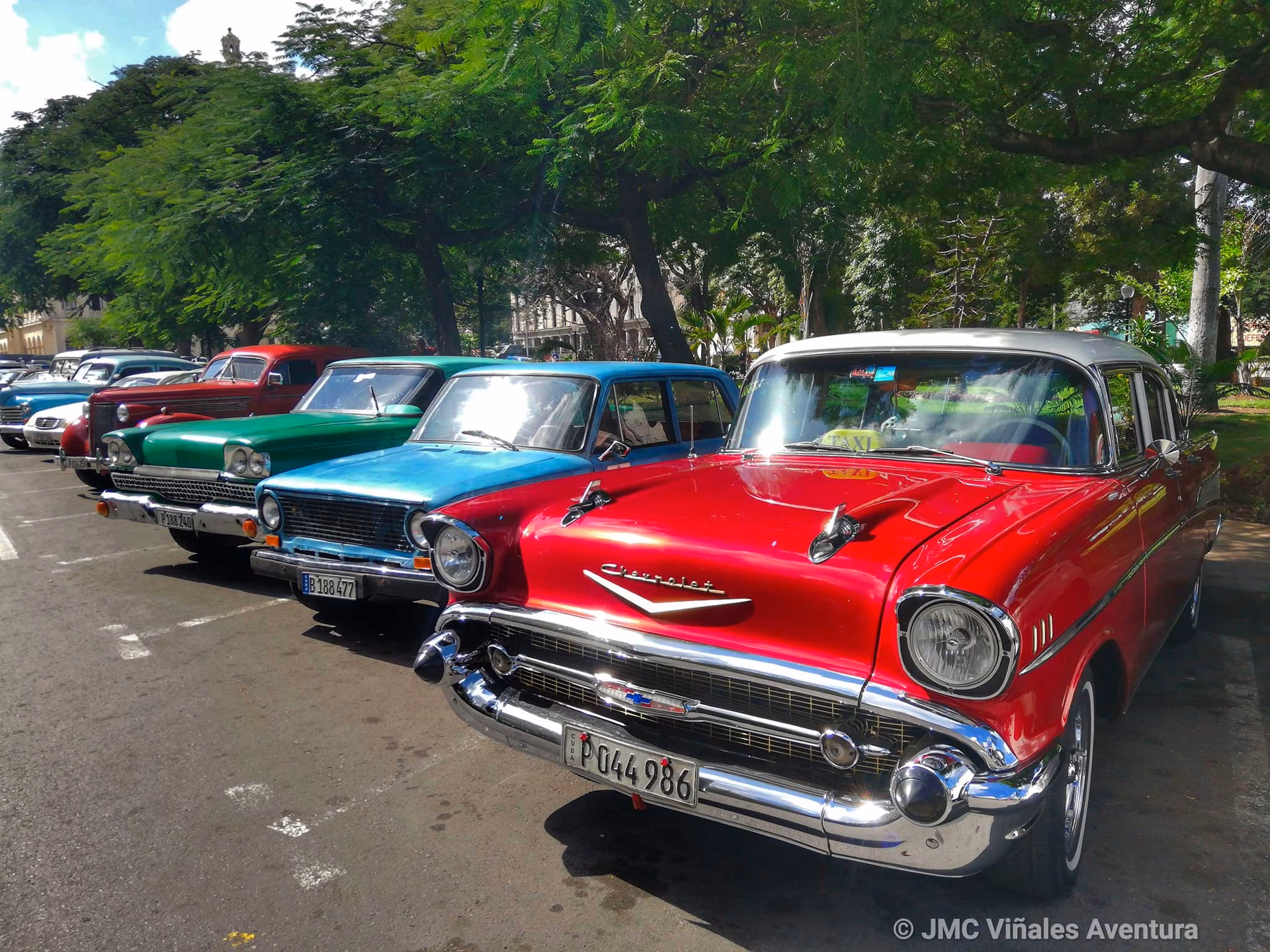 How long does the train journey from Havana to Viñales take?