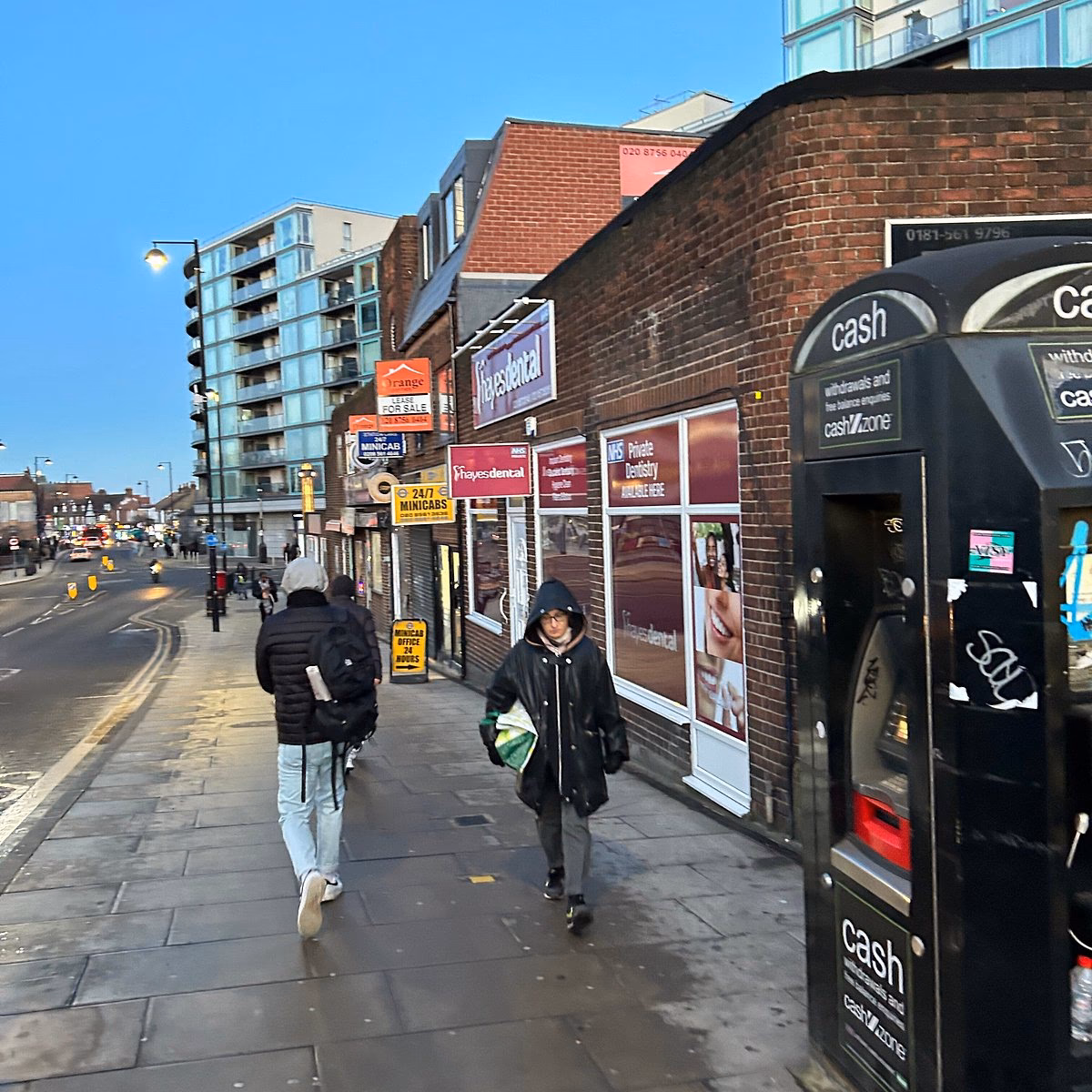 Where is the accessible toilet at Hayes & Harlington station?
