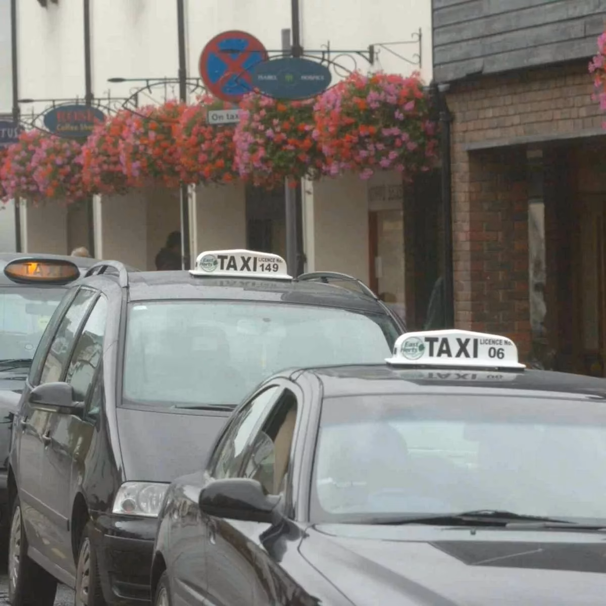 How do I get a taxi licence?