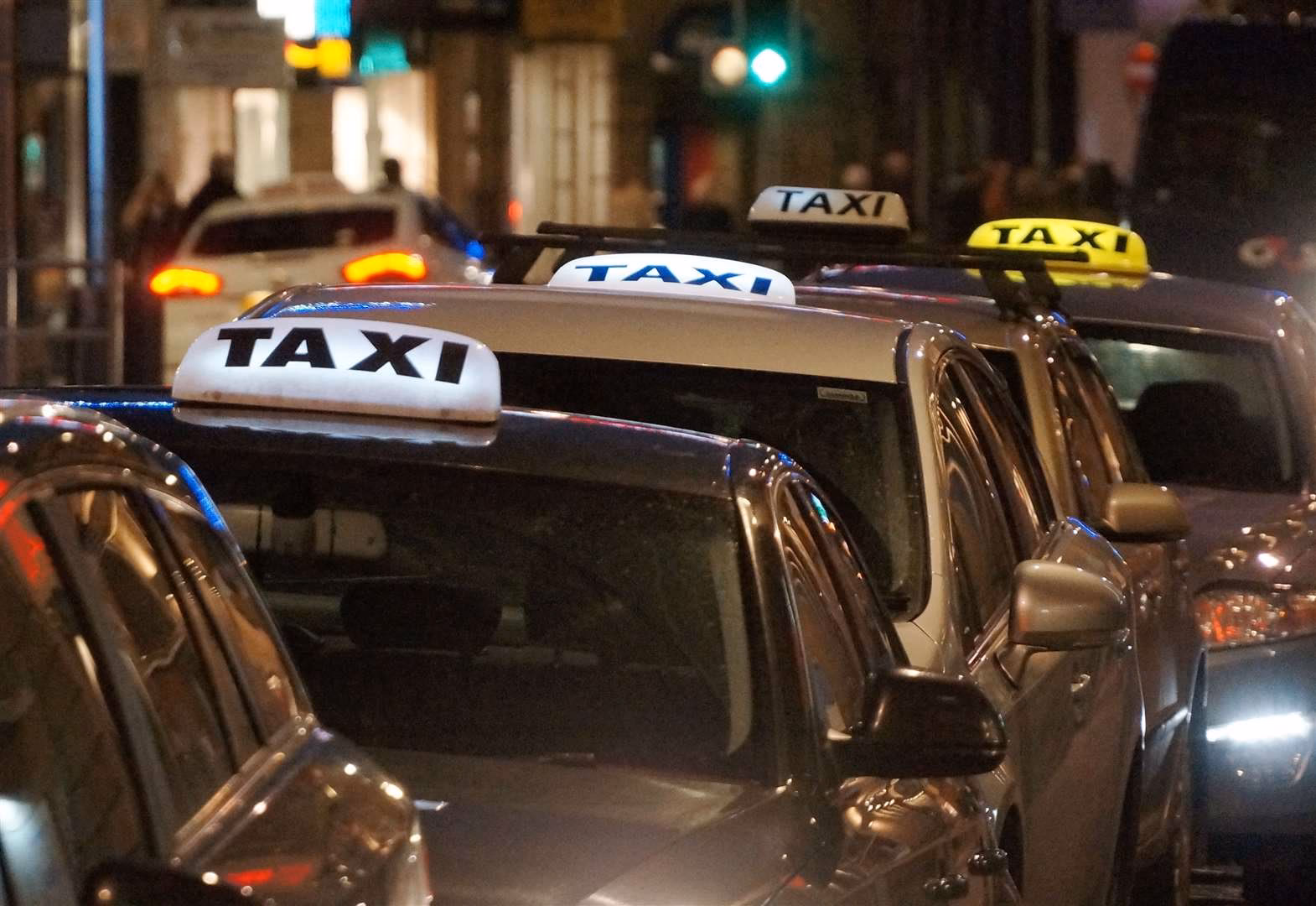 What is the fee for a temporary licence?