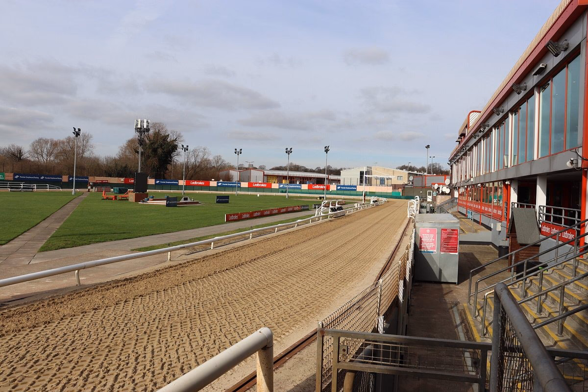 Is Crayford a good place to run a greyhound race?