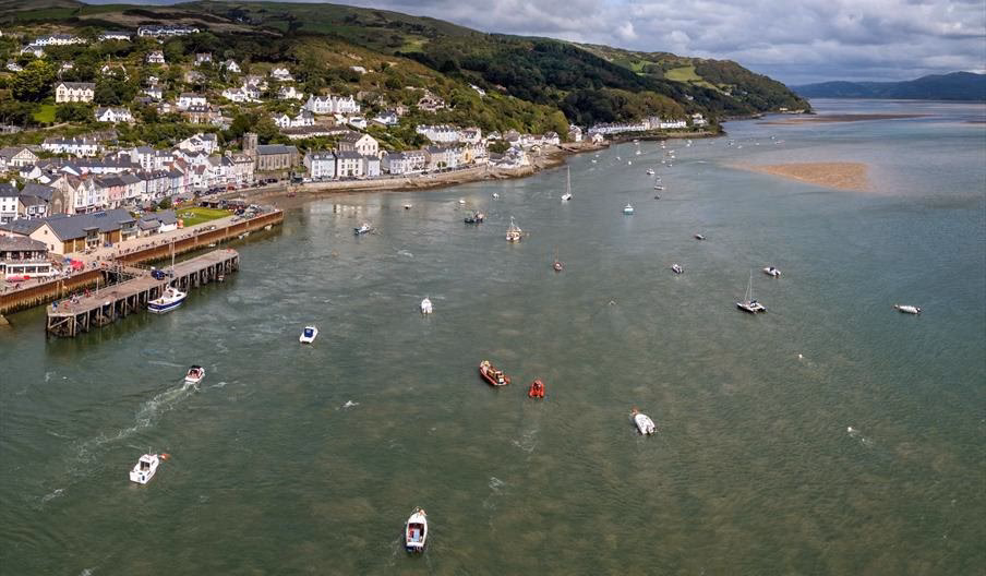 How much does it cost to rent a cottage in Aberdovey?