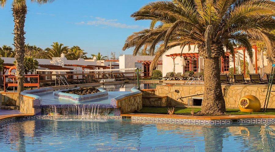 How much does it cost to travel to Fuerteventura?