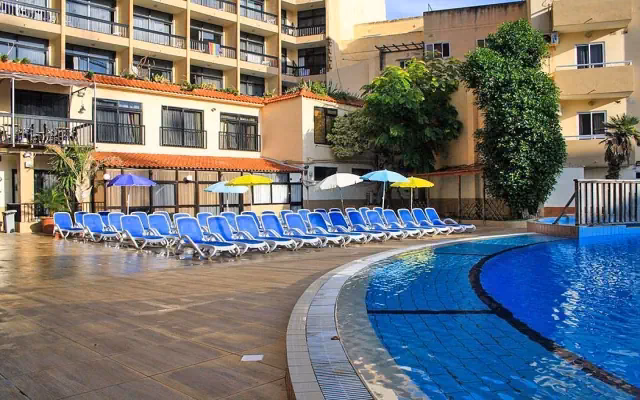 What's it like to stay at a hotel in Malta?