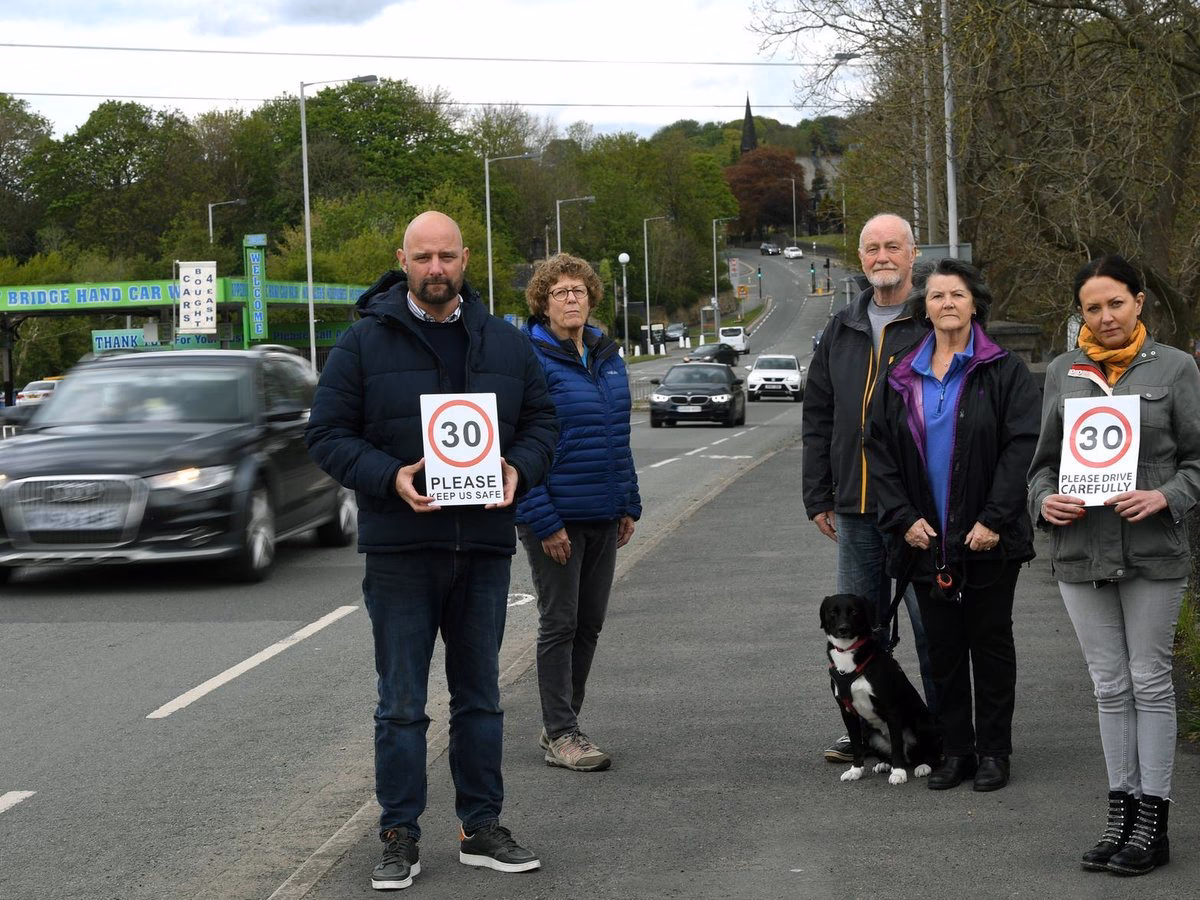 How do I book a table at Stansfield Arms?