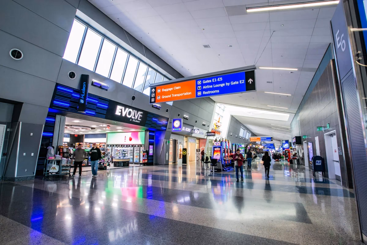 How much does a taxi cost from Las Vegas Airport?