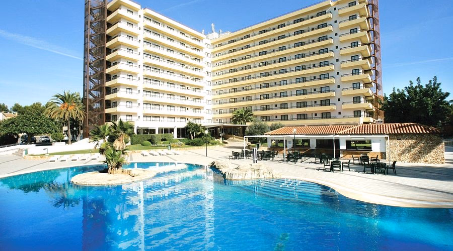 How far is Bq Belvedere Hotel from Palma Mallorca Airport?