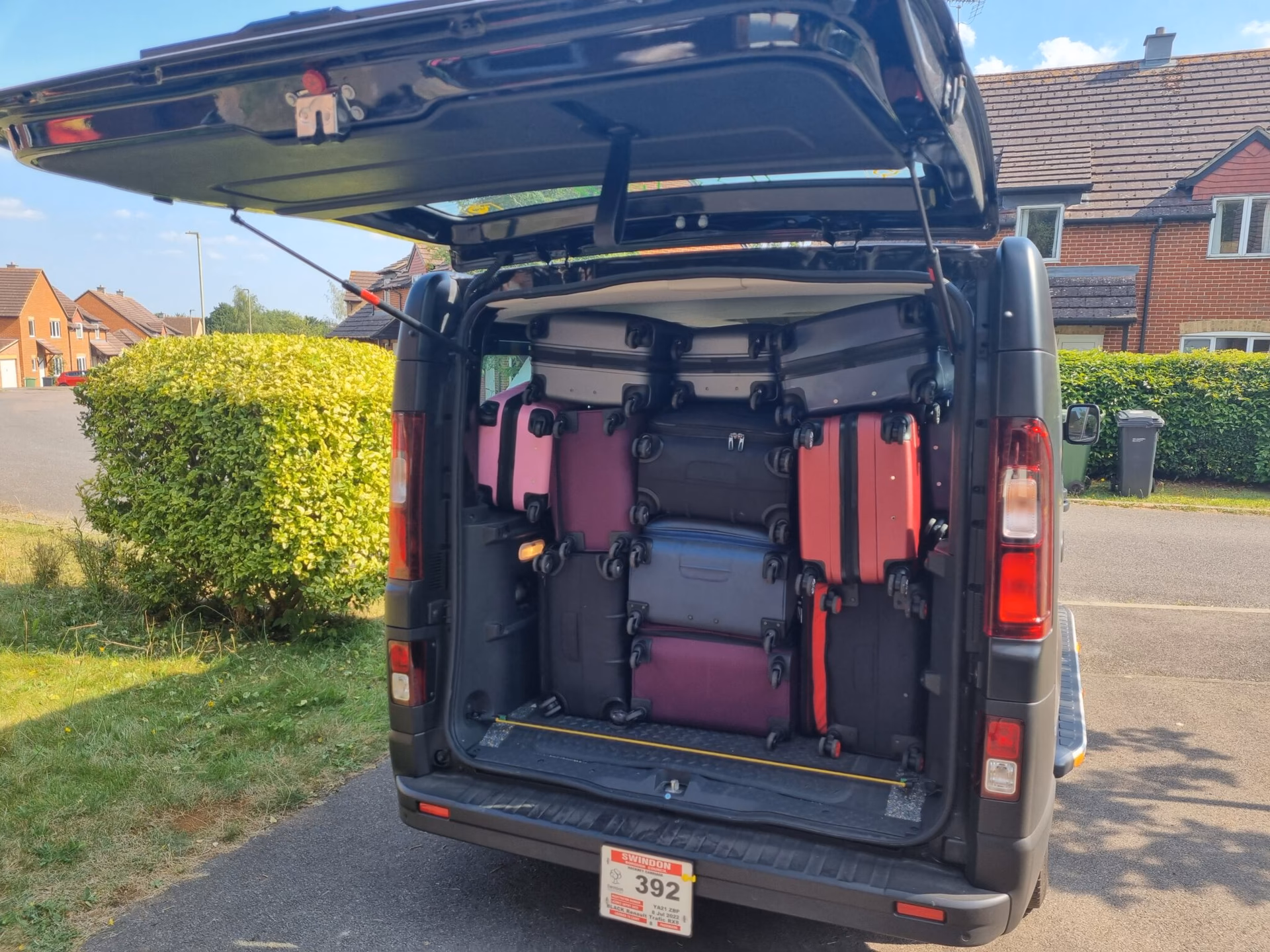 How long does it take to get from Lloyds Bank to swindons?