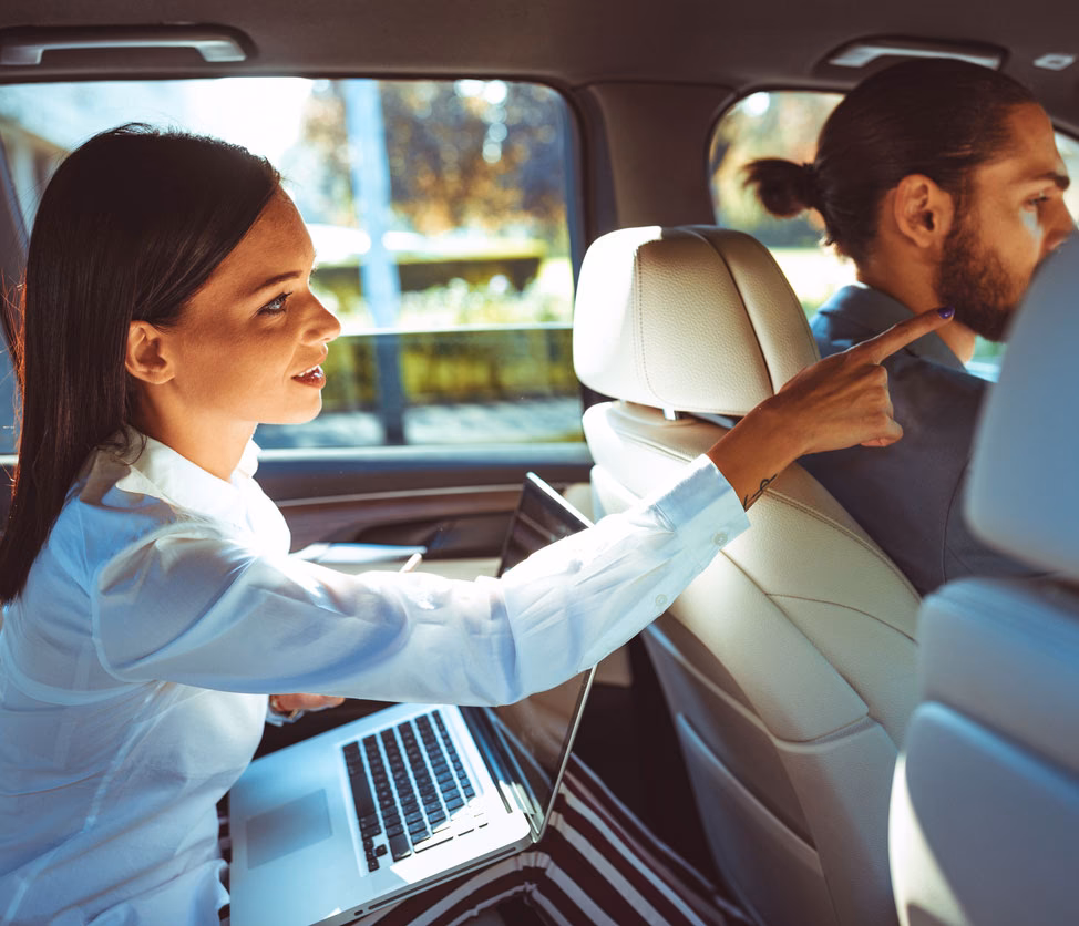 Is there a bus from Crawley to Redhill?