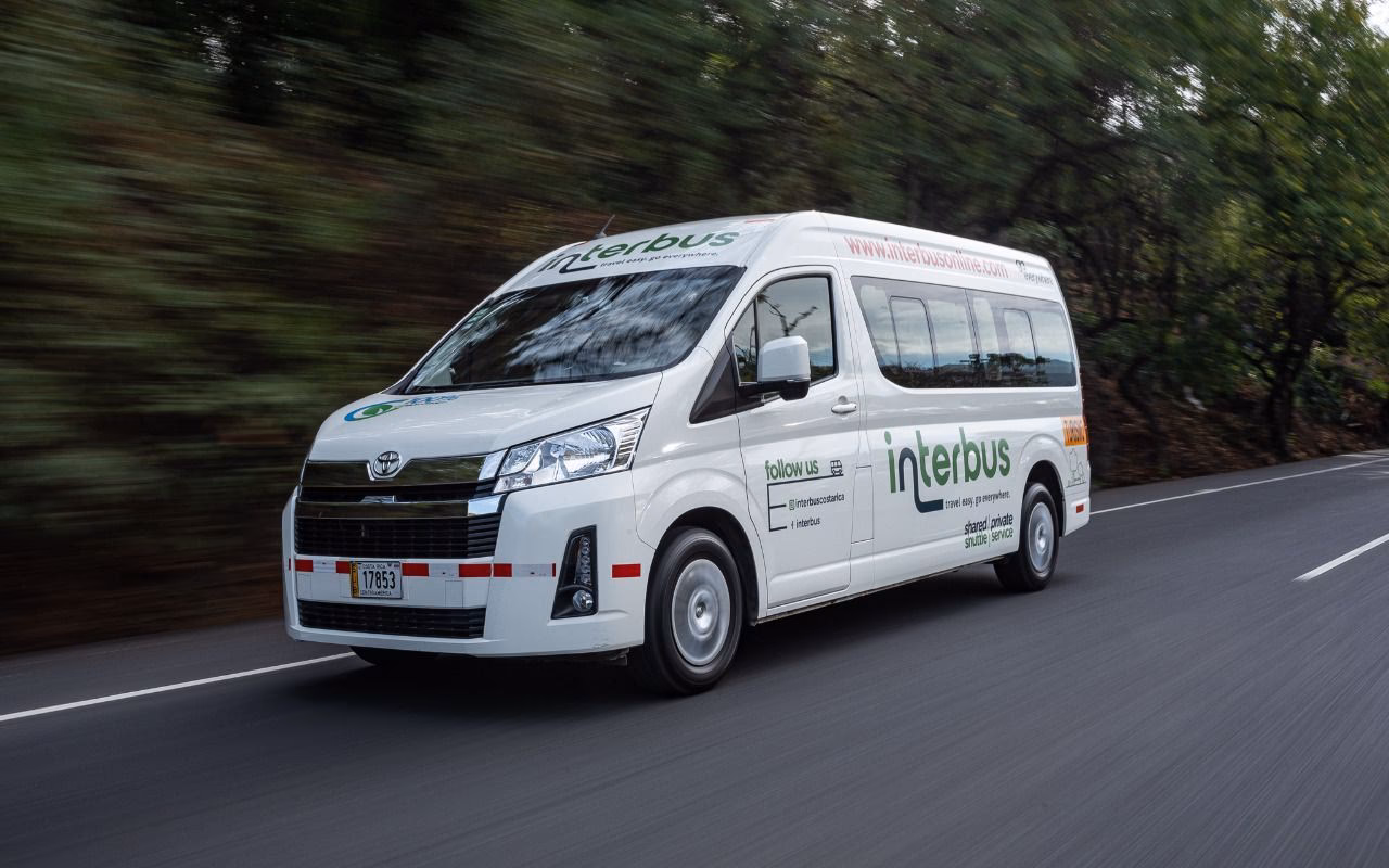 How much does a taxi cost in Tamarindo?