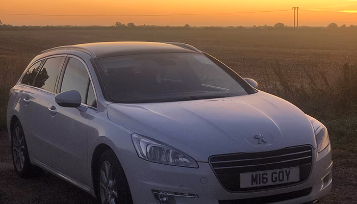 How does Skegness taxi cost estimate work?