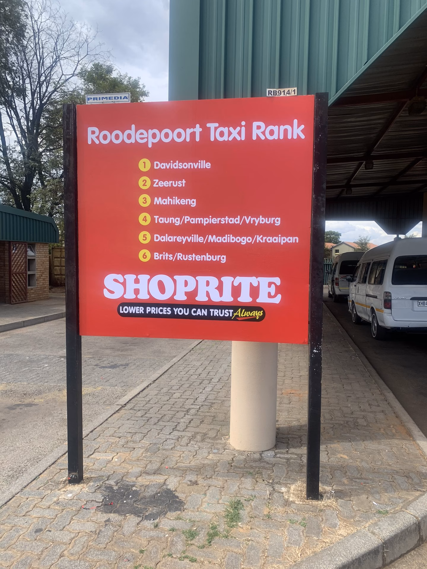 Where can I rent a car in Roodepoort?