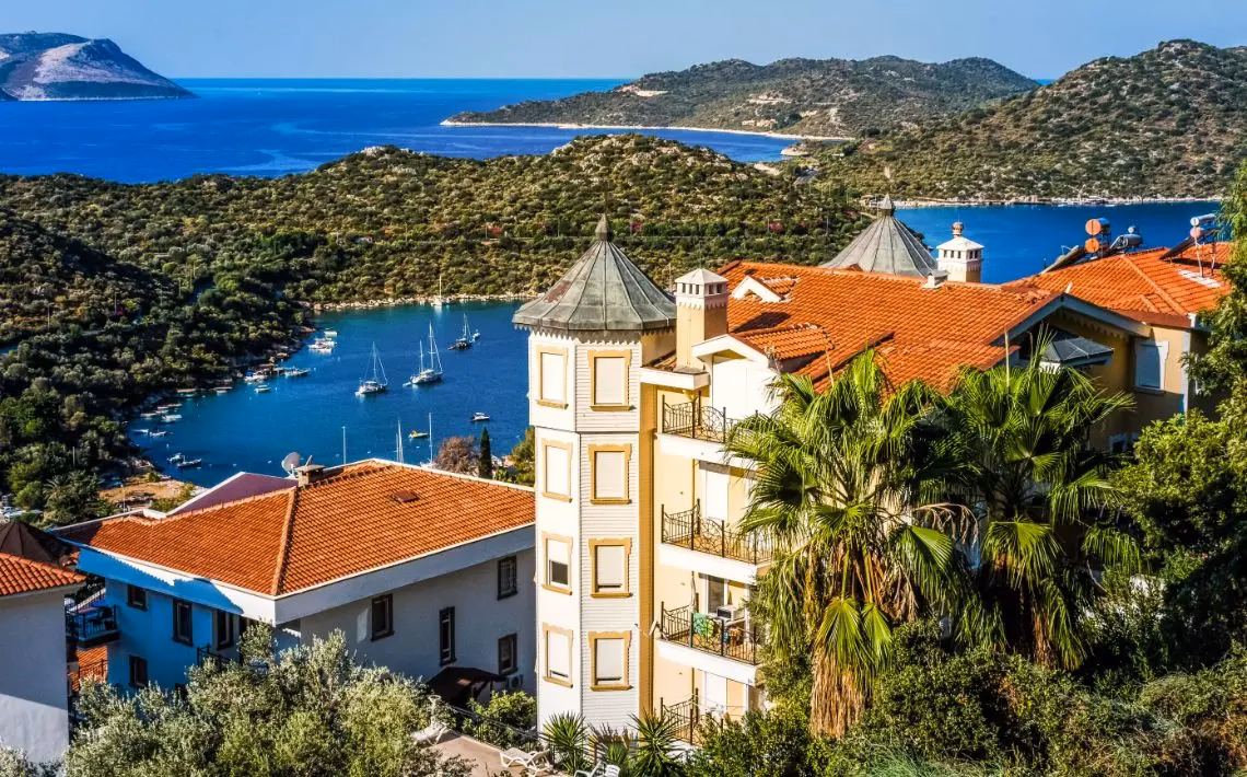 How far is Antalya Airport (Ayt) from Lara?