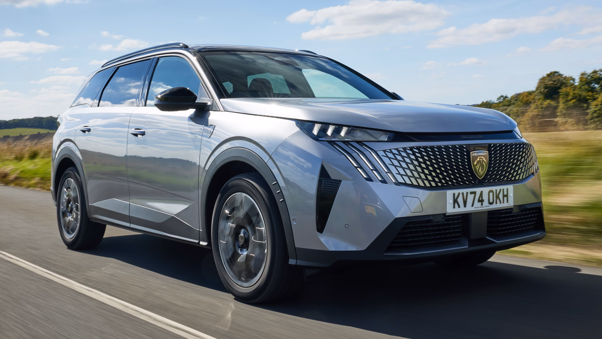 Can a Peugeot 5008 be towed with a braked trailer?