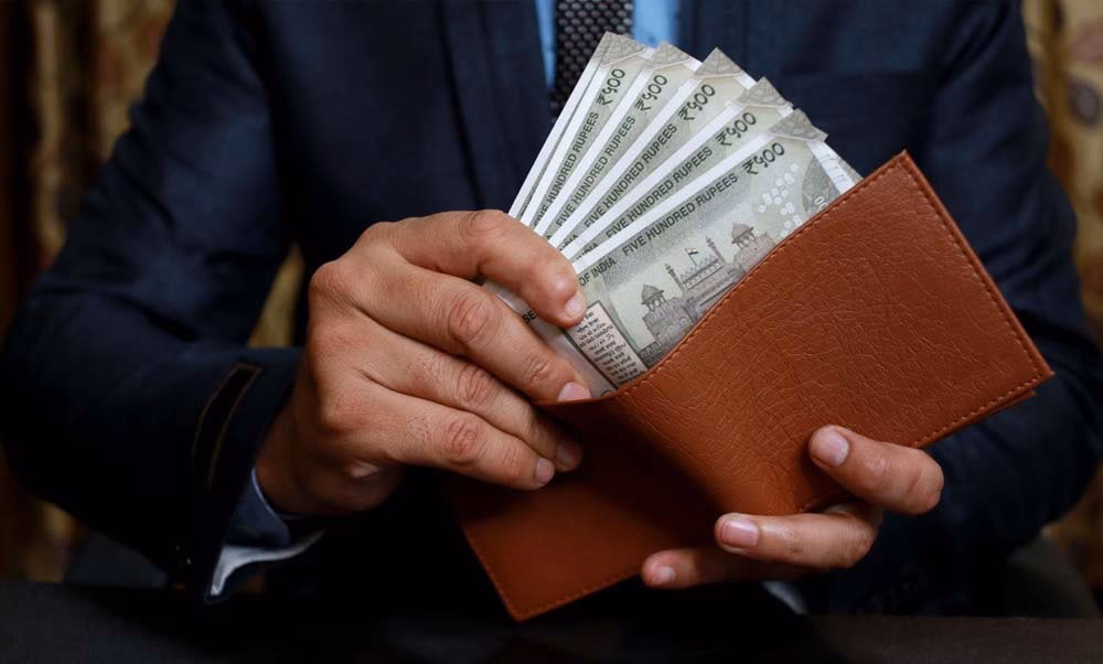 Should you tip a taxi driver in India?