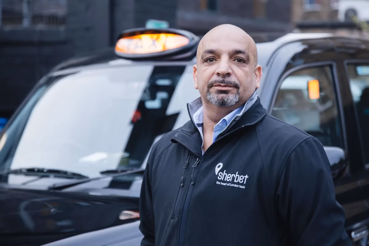 How do I find a taxi in the UK?