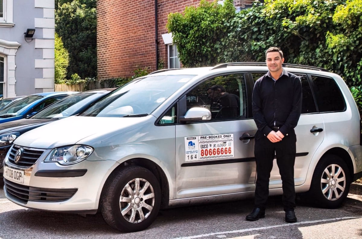 What are the benefits of driving with Uber in Southampton?