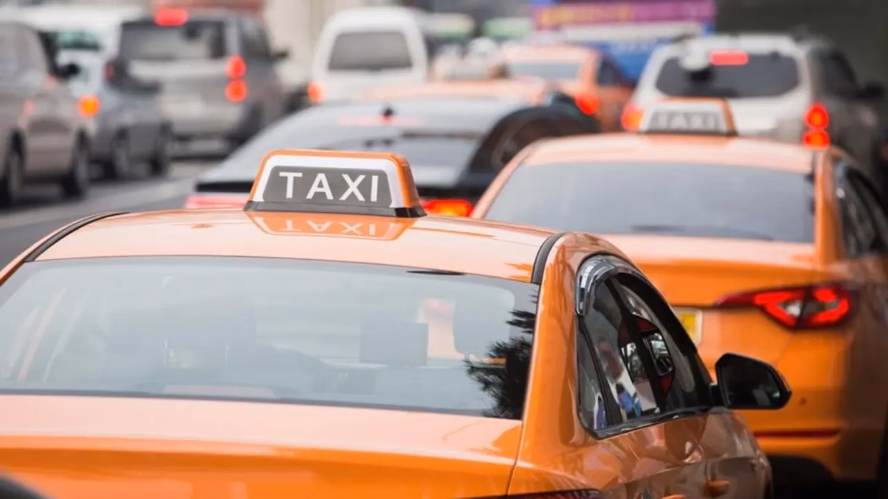 What are the different types of taxis in Korea?