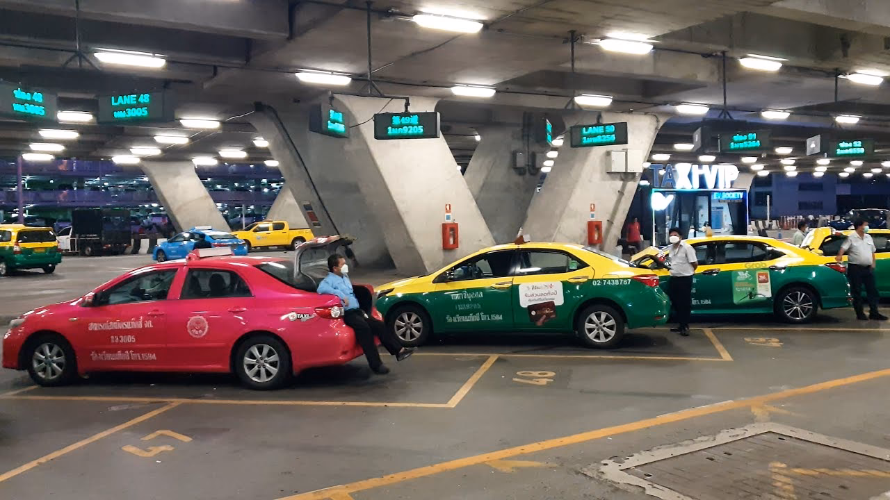 Where can I get a taxi in Suvarnabhumi Airport?