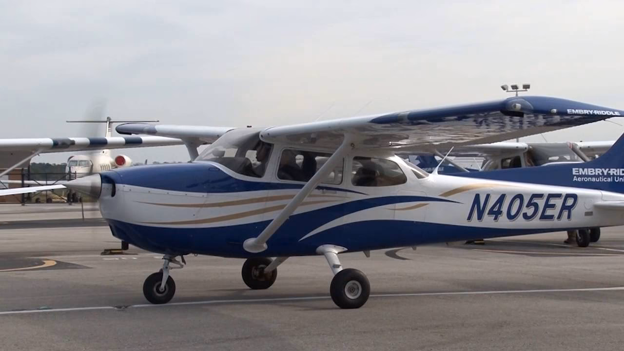 How many instruments are in a Cessna 172?