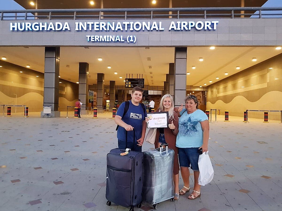 Wie viel kostet ein Taxi von Hurghada zum Flughafen?