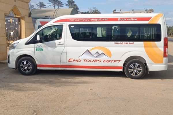 How to travel from Luxor to Hurghada?