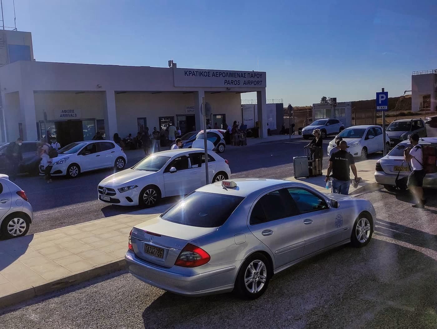 How to get around Paros?