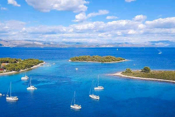 How to get from Split Airport to ferry port?