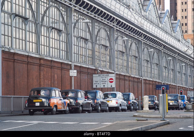 What time does the first train go to Waterloo station taxi rank?