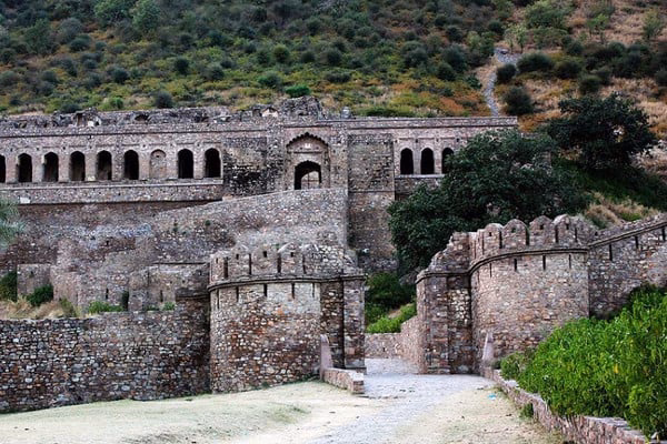 How far is Bhangarh from Jaipur?
