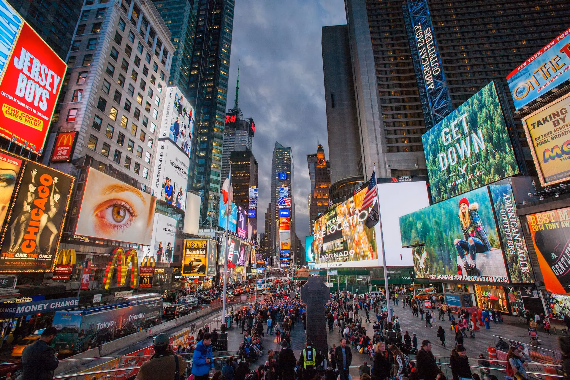 How long does it take to get from Times Square to JFK?