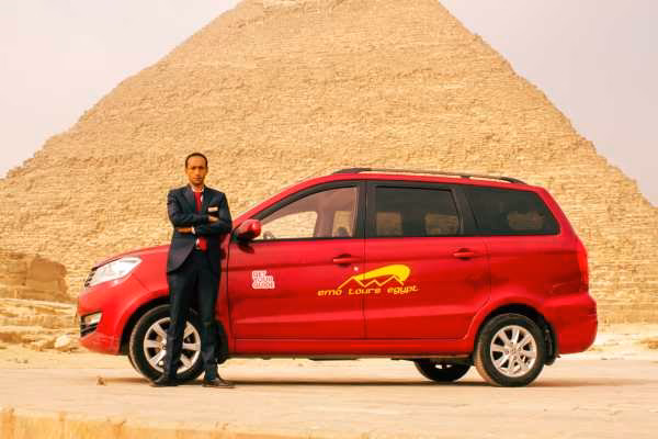 Are Cairo taxi prices regulated?