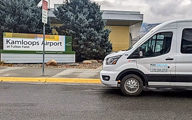 How far is Kamloops from Sun Peaks Resort (station)?