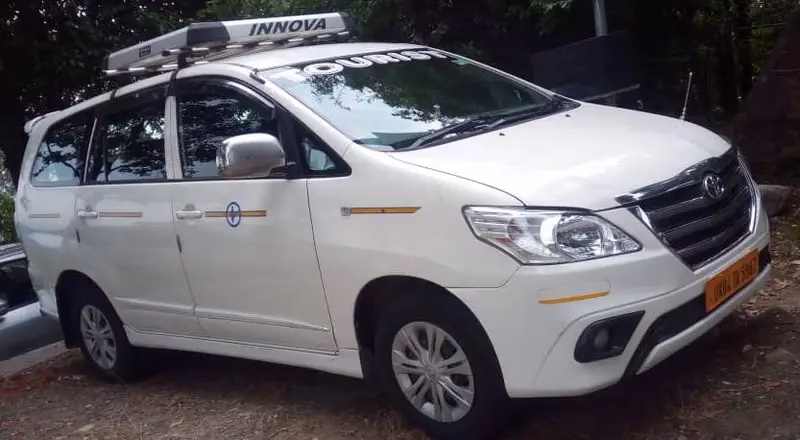 How much is a taxi to Jim Corbett from Delhi?