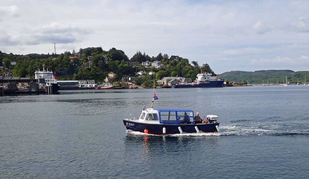 What size boats can moor up at Kerrera Marina?
