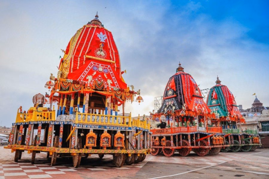 How to book a taxi from Khurda Road to Puri?