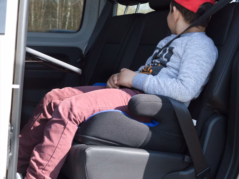 Kann man mit Kindern im Taxi oder Mietwagen mitfahren?